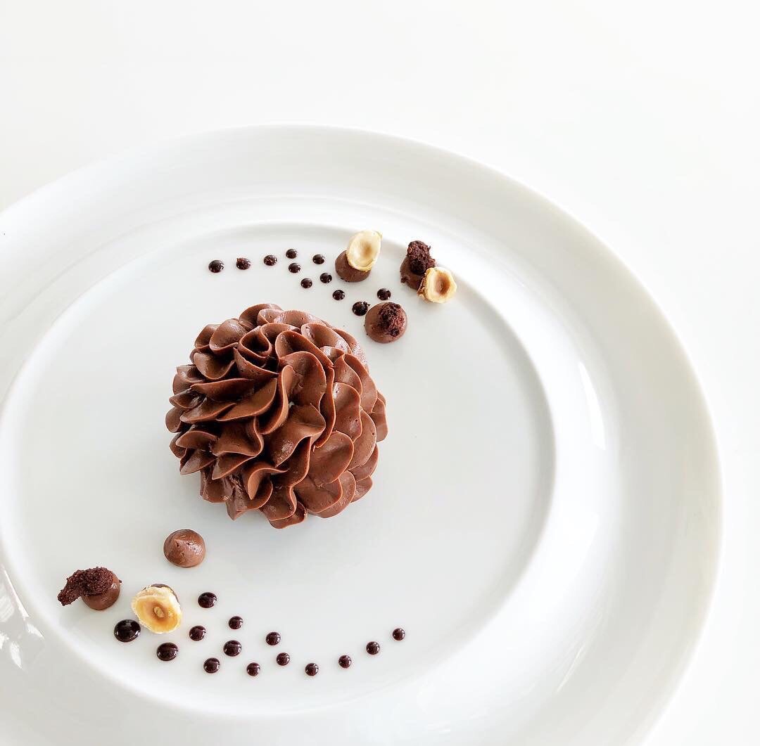 简单漂亮的甜品摆盘设计,转走备需.