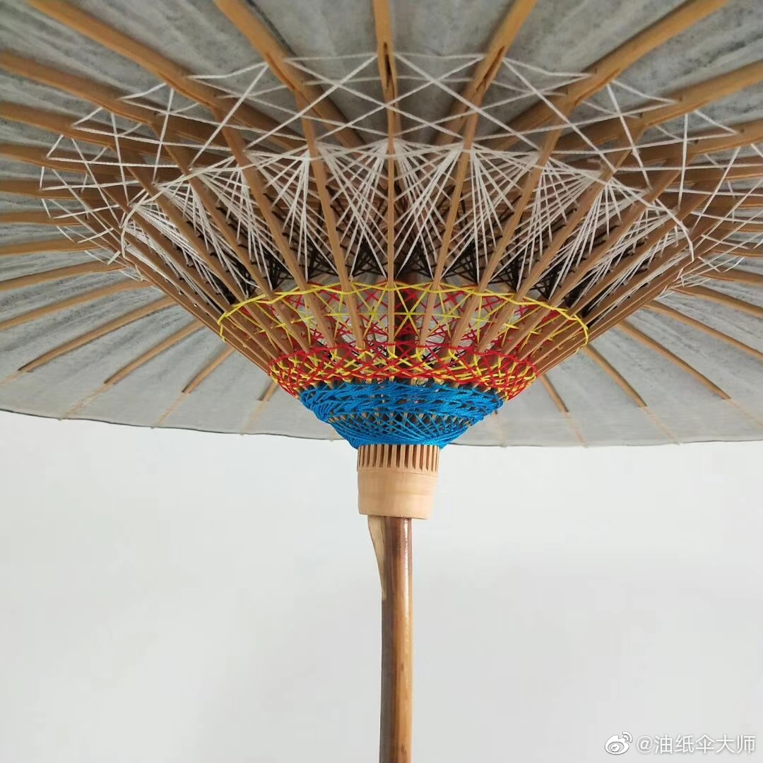 在推出纯色油纸伞的时候我是有顾虑的,怕市场无法接受它