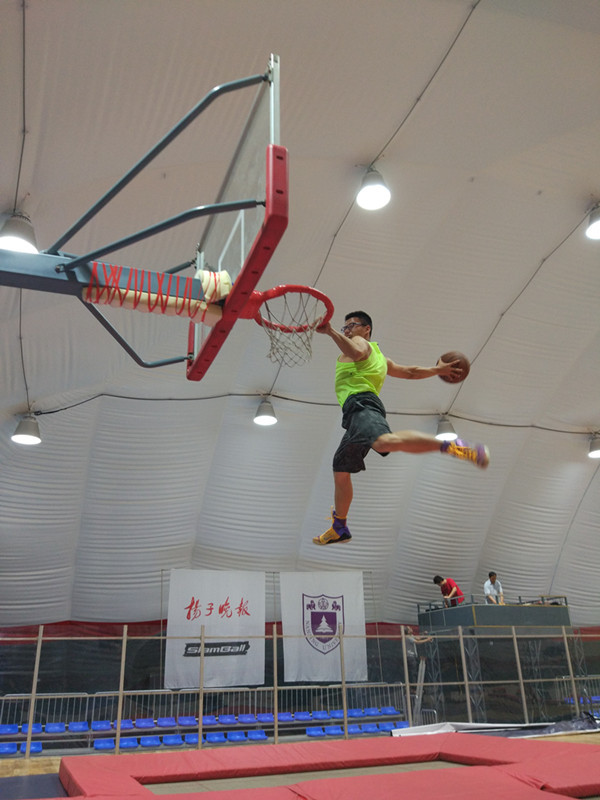 斯篮搏南京最in人气球员谭鑫