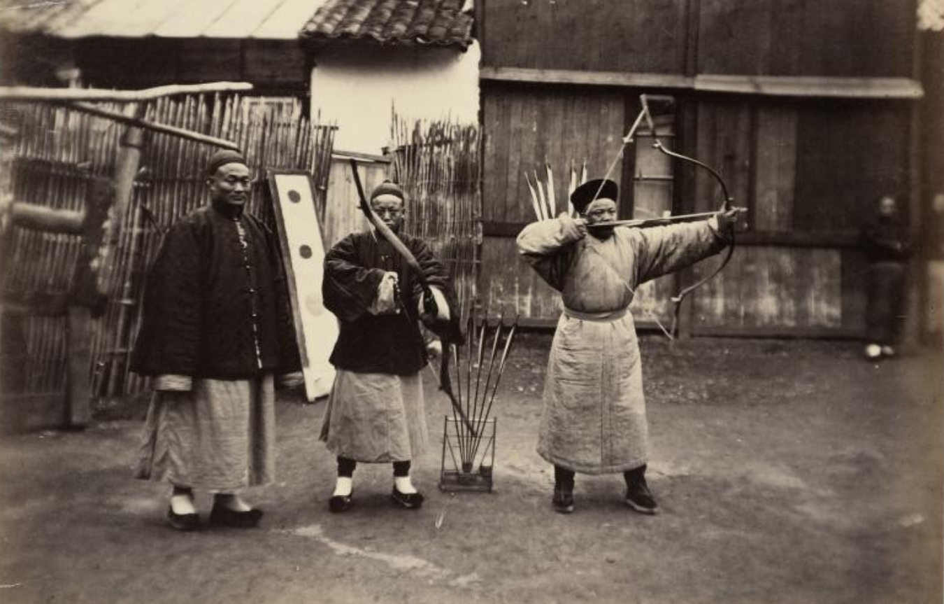 晚清八旗子弟,他们整天醉生梦死,不管大清存亡