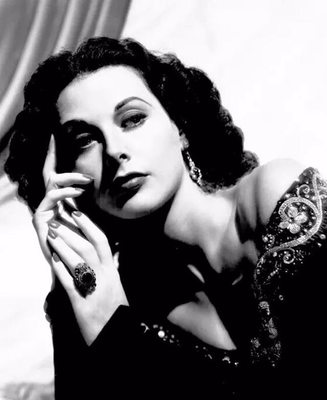 海蒂拉玛被誉为世界最美的女人一位传奇女性真正跨界之王