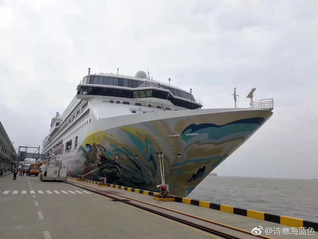 春天乘坐中华泰山号游轮乘风破浪,勇往直前环游世界