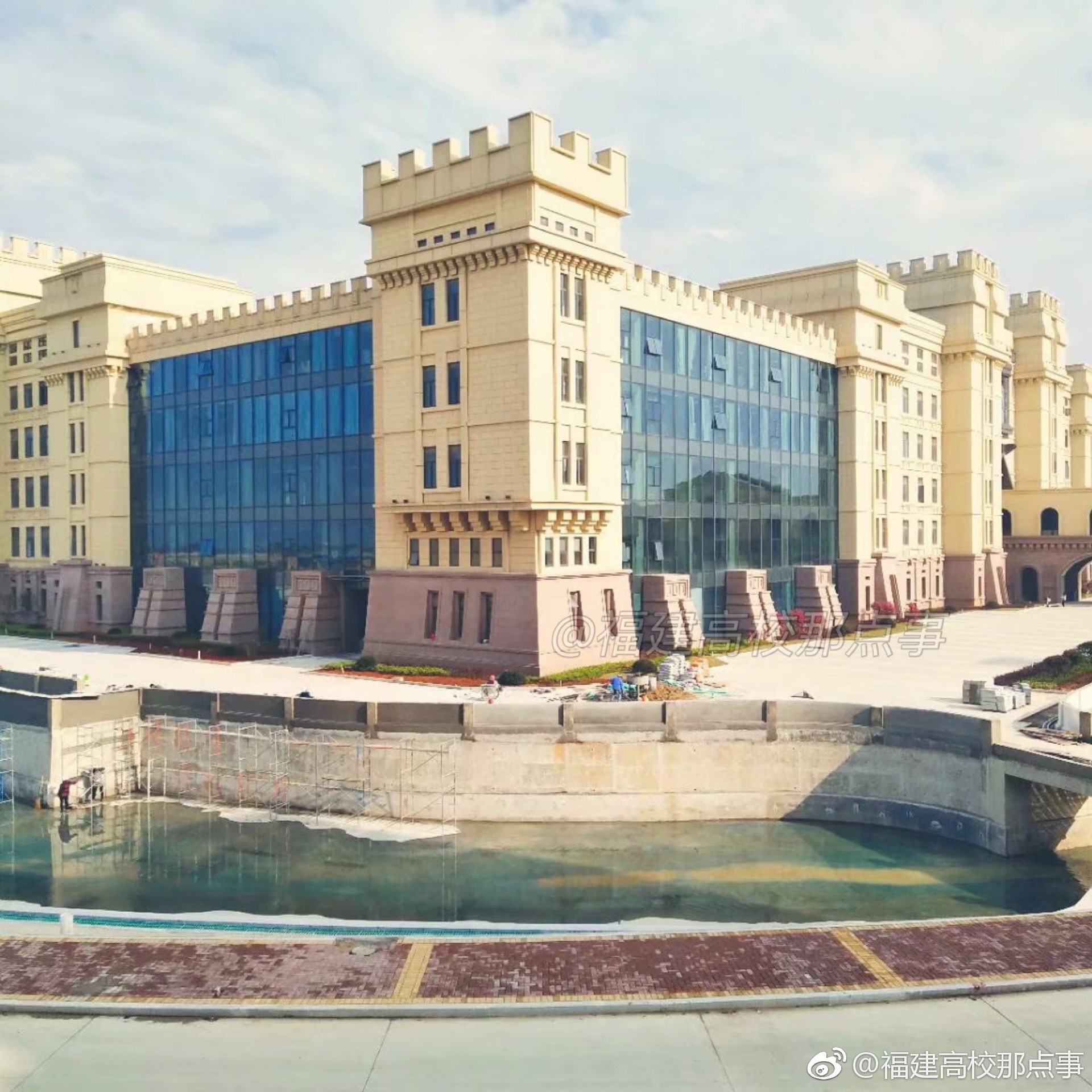 福州软件职业技术学院长乐新校区这也太酷了吧