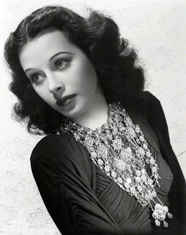 海蒂拉玛被誉为世界最美的女人一位传奇女性真正跨界之王