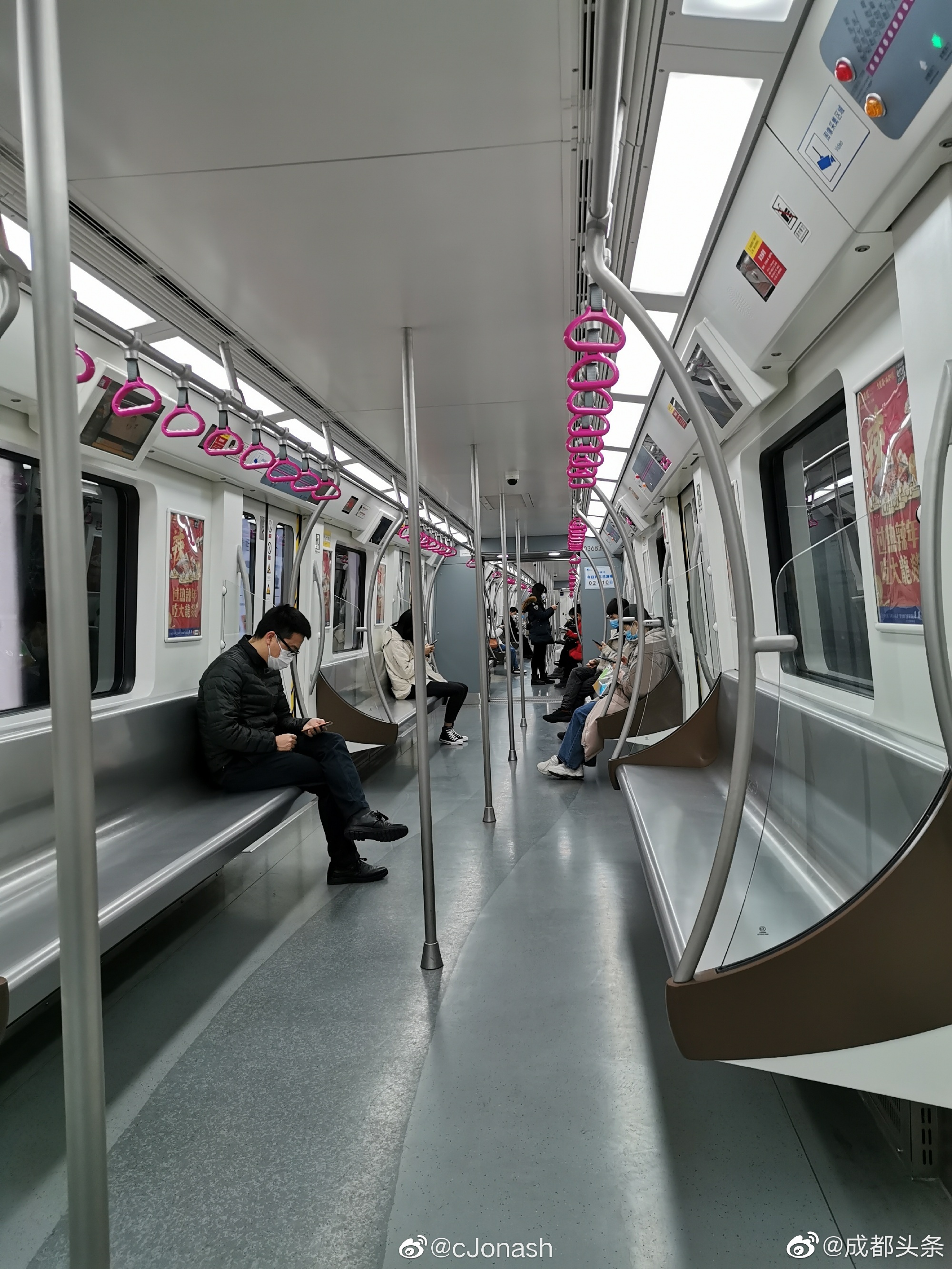 今日周一,成都地铁
