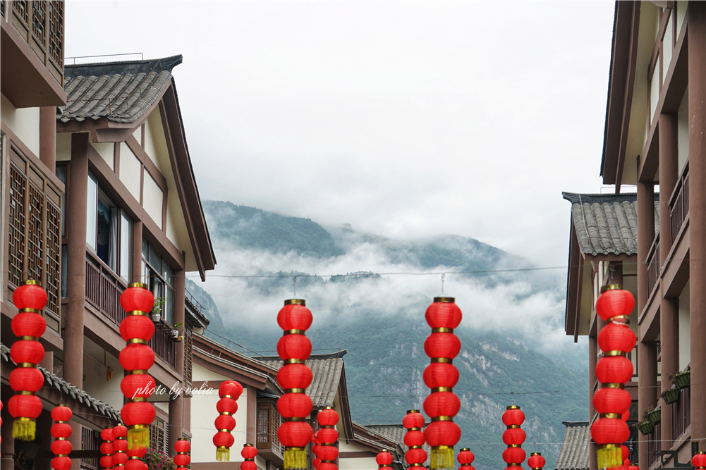 重庆武隆的羊角古镇是清朝乾隆年间发生山崩土石流后形成的一块土地