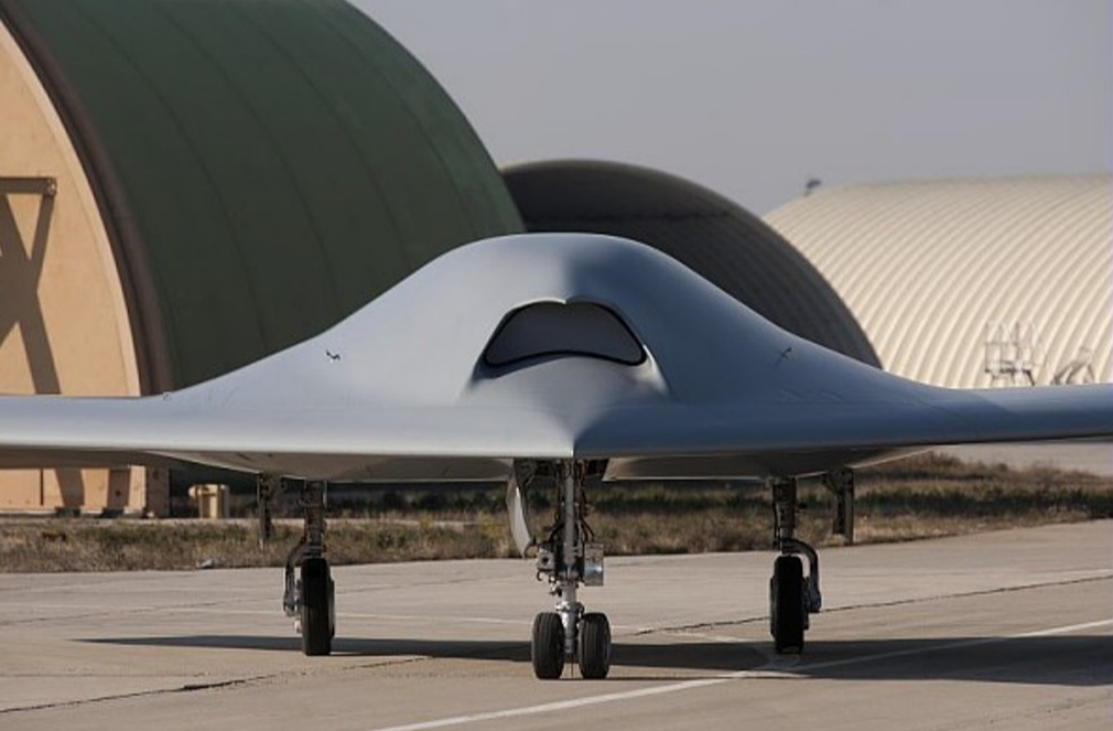 战机断代严重,法开始测试神经元无人隐身机,誓要扳回一城!