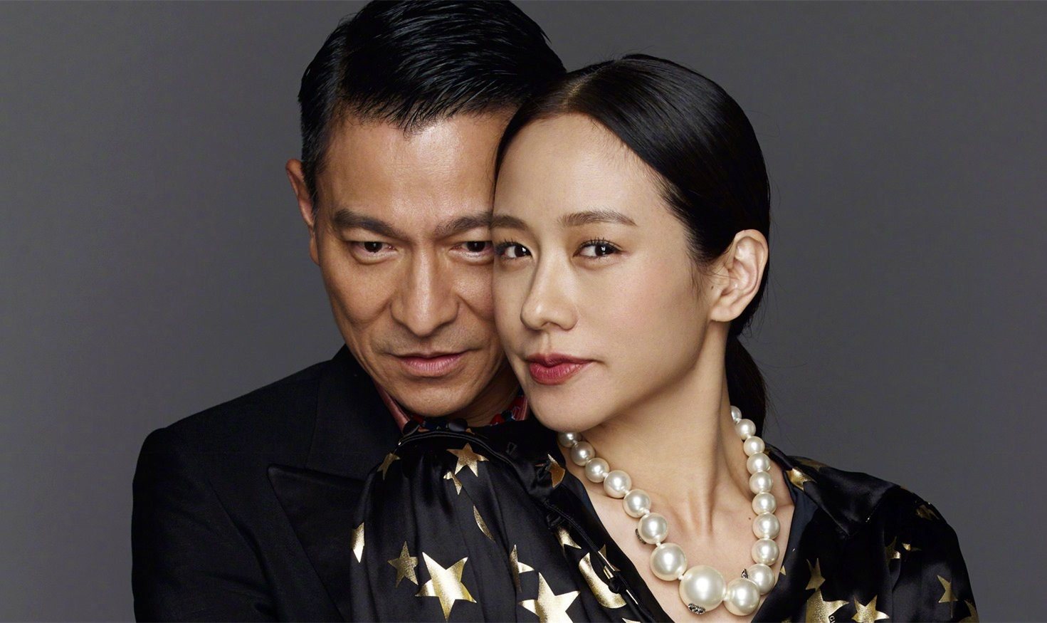 正在热映的中饰演夫妻的刘德华林嘉欣为香港版marieclaire