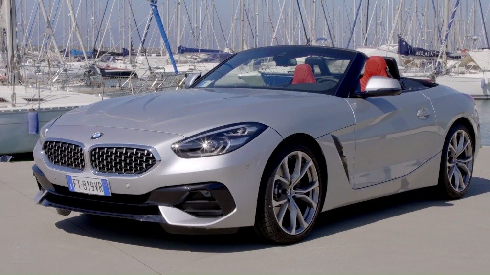 2019款 宝马 z4 sdrive20i vs 2019款 保时捷 718 boxster t