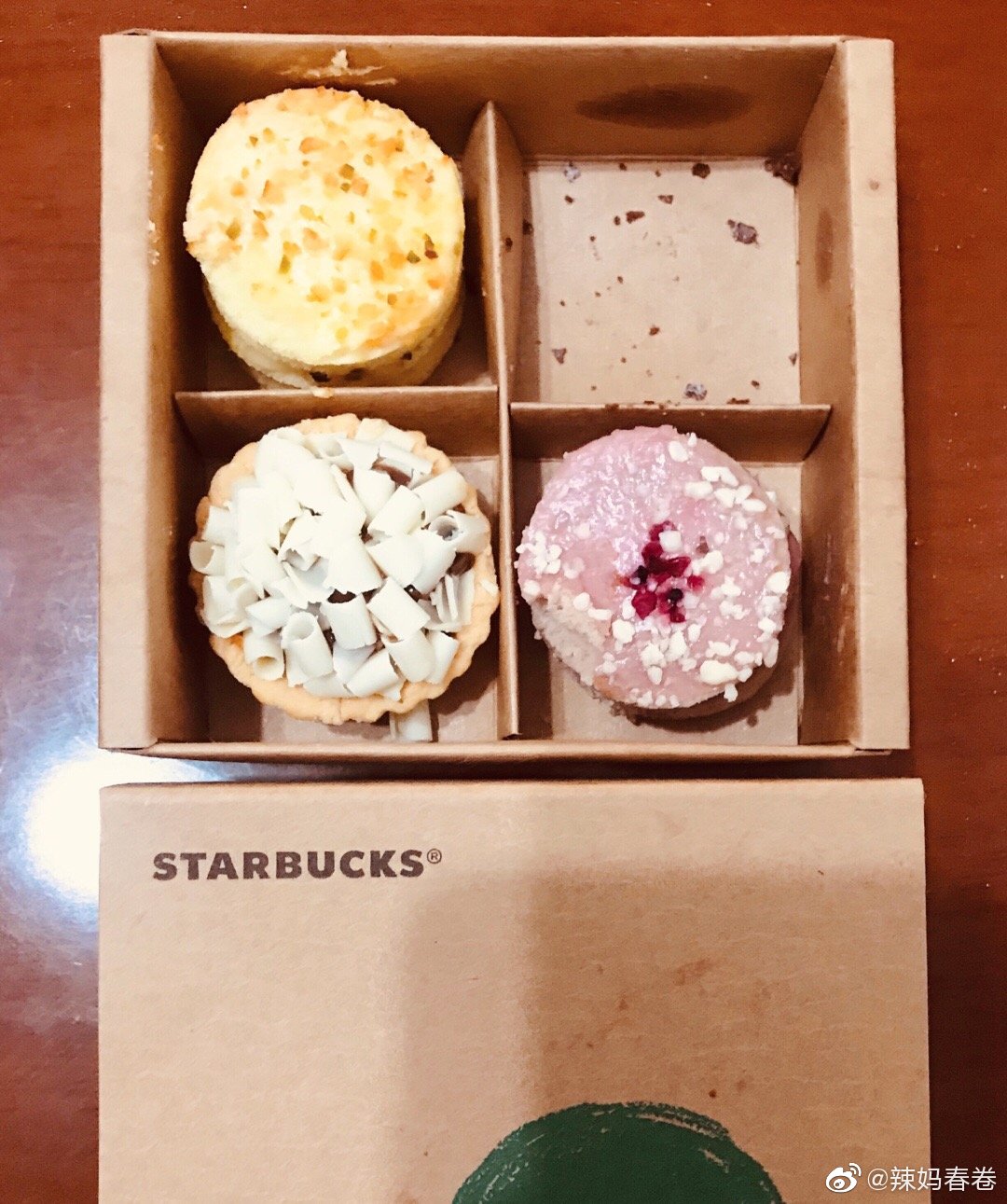 每逢佳节胖三斤 老母亲已经吃胖了三斤多了星巴克的小点心好诱惑