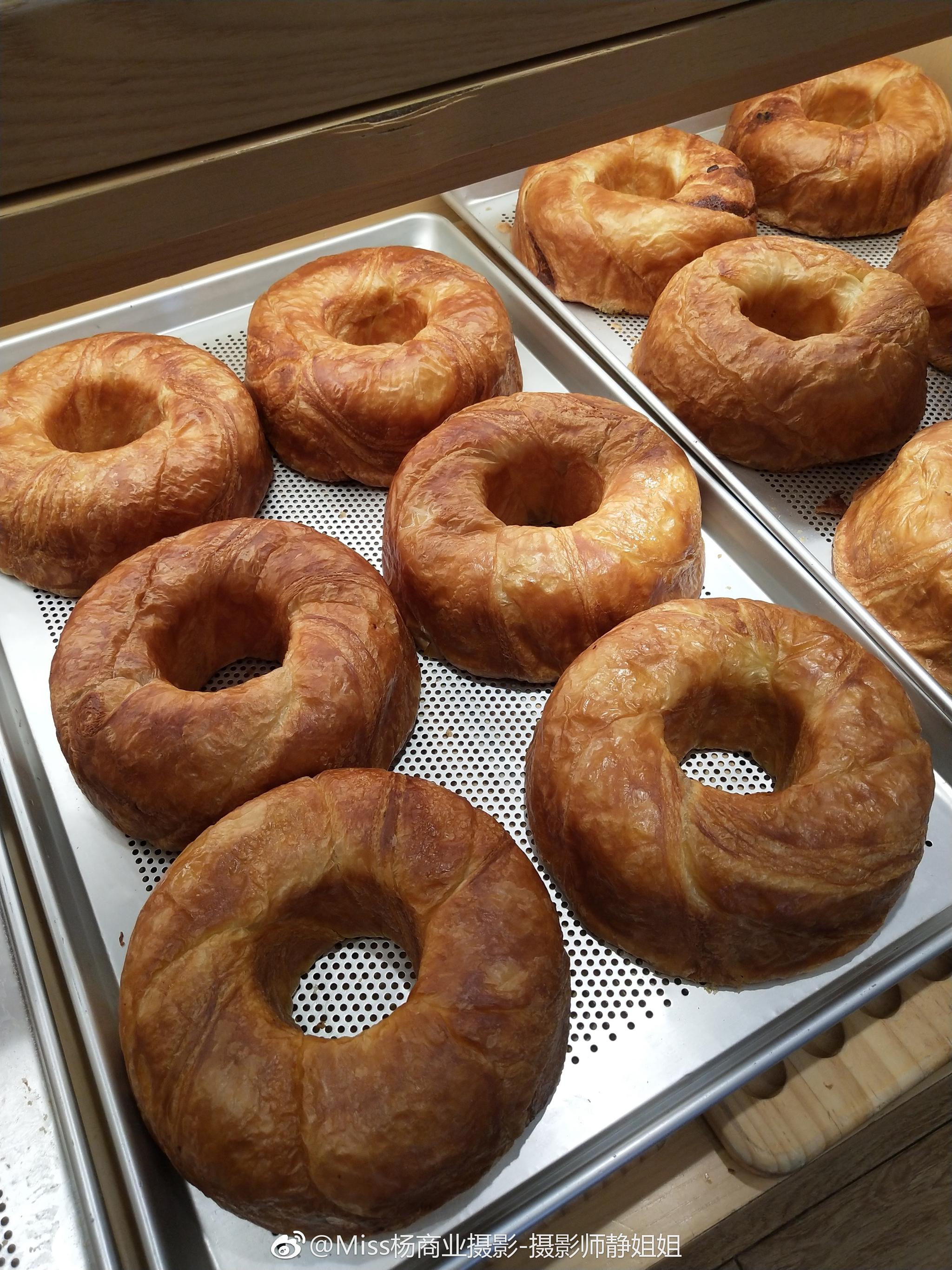 好利来的丹麦红豆是款不错的面包外酥里嫩甜味适中