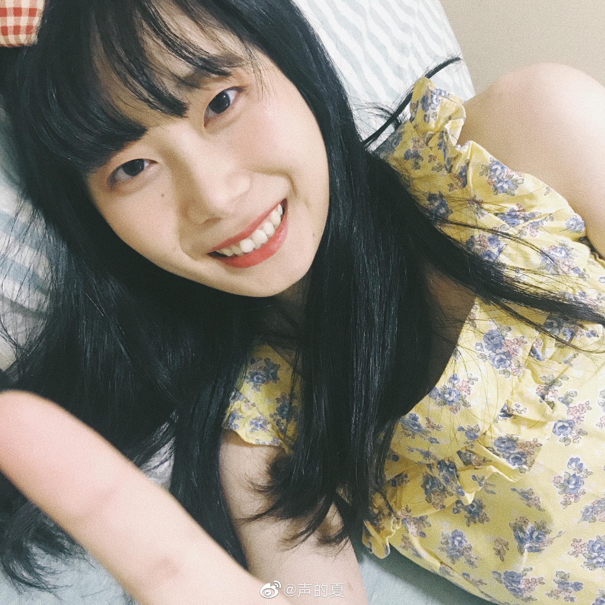 昨天拍的小妹妹真可爱主要她还夸我年轻