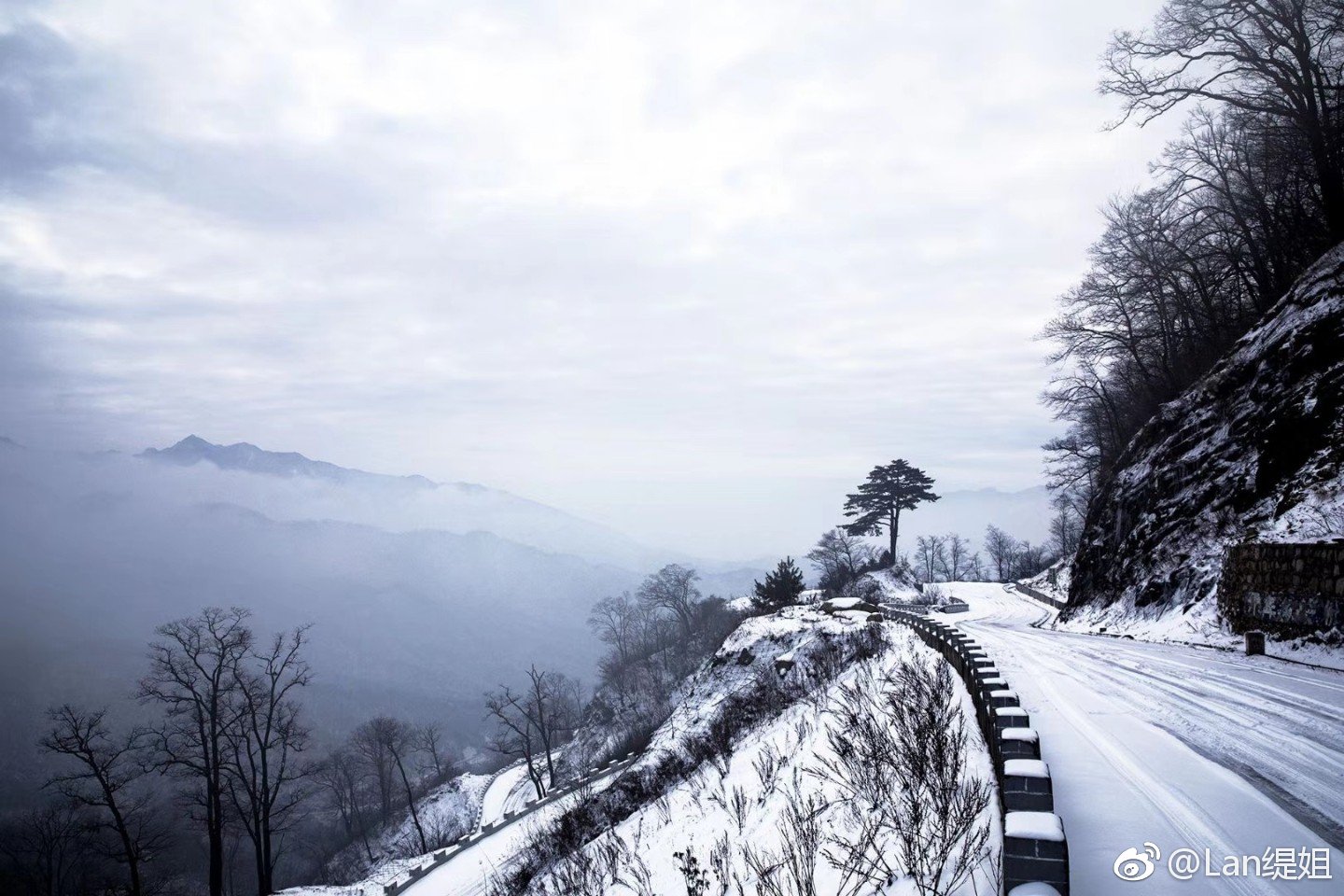 风雪马鬃岭,巍巍大别山,动静之间显不同