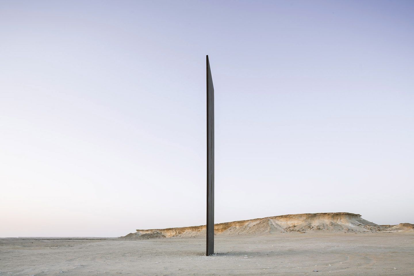 卡塔尔沙漠的公共艺术作品美国极简主义艺术家 richard serra