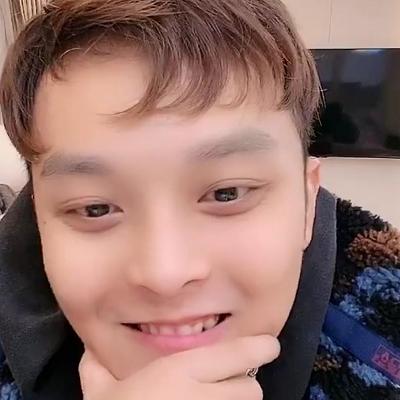 小猪先生曝光新女友长相遭殷世航调侃 令妻长得潦草 这样不好吧