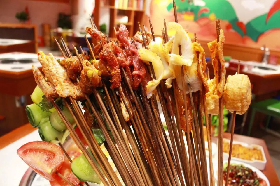 这家涮烤煮卤4吃店,简直串串界全能王!