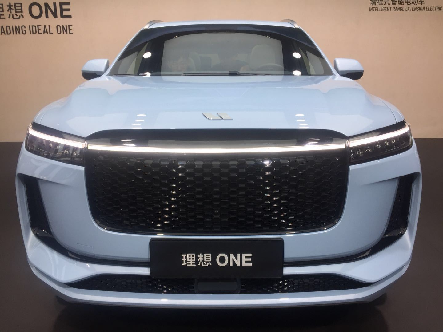 续航超1000km理想智造one上海车展亮相