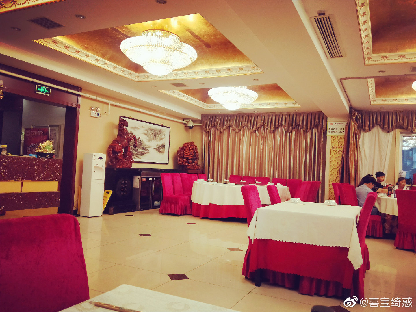 惠宾酒楼(宙纬路) ,位于宙纬路2号(中山路口)