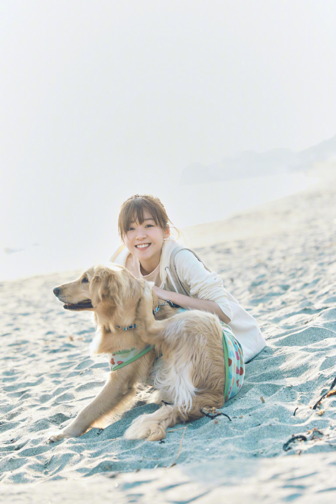 我喜欢那天阳光下海边的你出镜:@宋伊人 @王义博