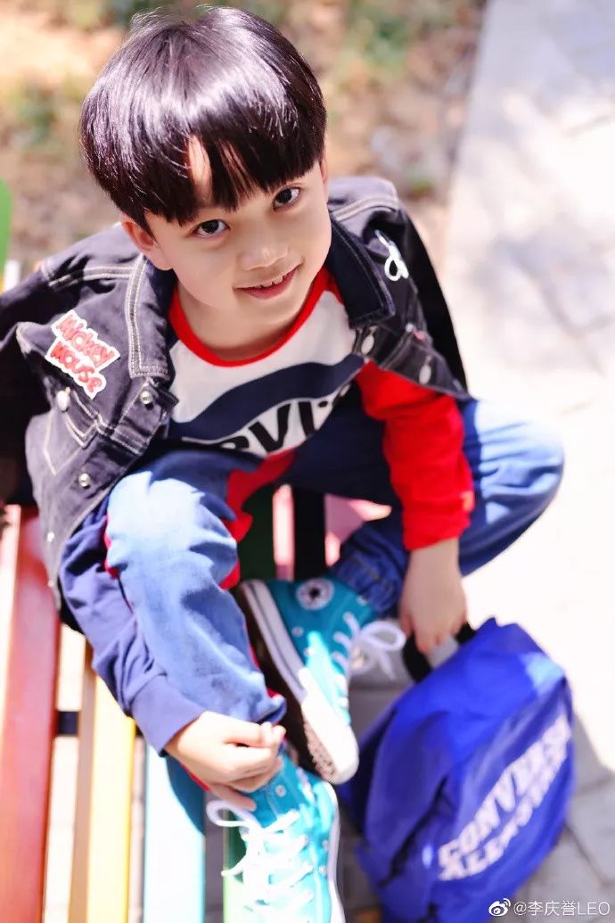 【美代】李庆誉日常生活搭配像一本行走的时尚教科书