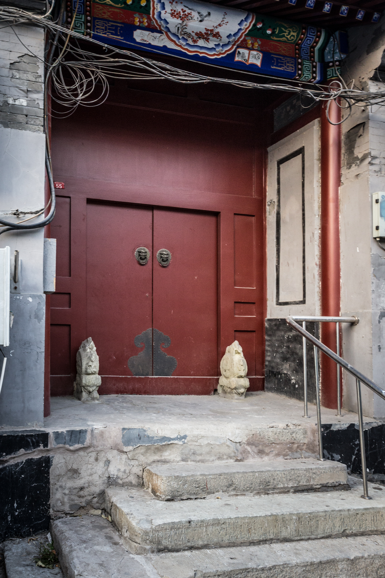 正德十二年,明武宗自封为威武大将军,并在此设立大帅府,得名西帅府