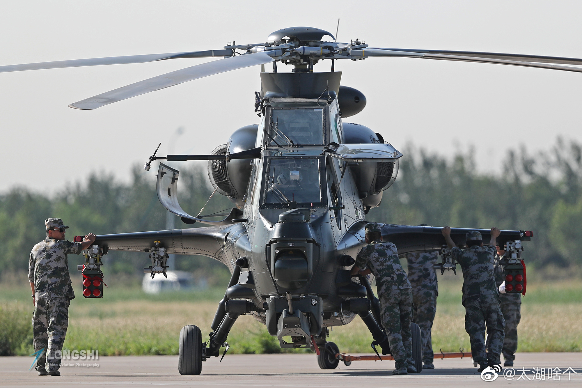 亚洲最大规模武装直升机,直-10武装直升机.