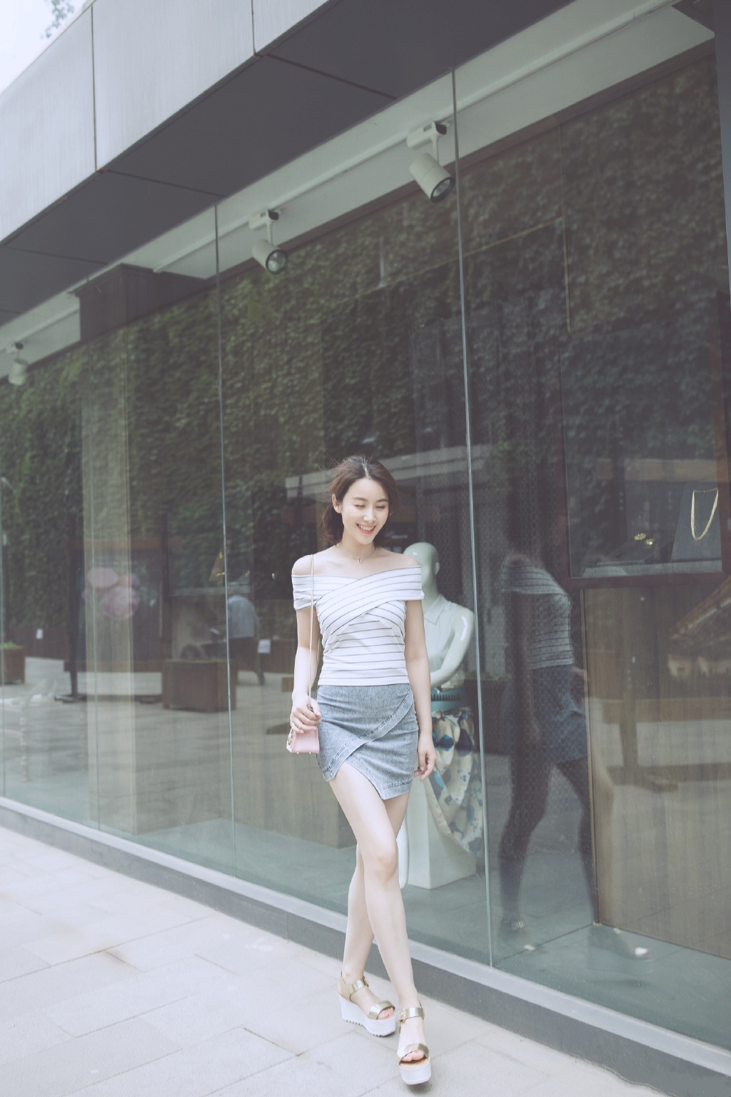 微笑女神李呈媛集身材与美貌于一身她是怎么做到的健身少不了