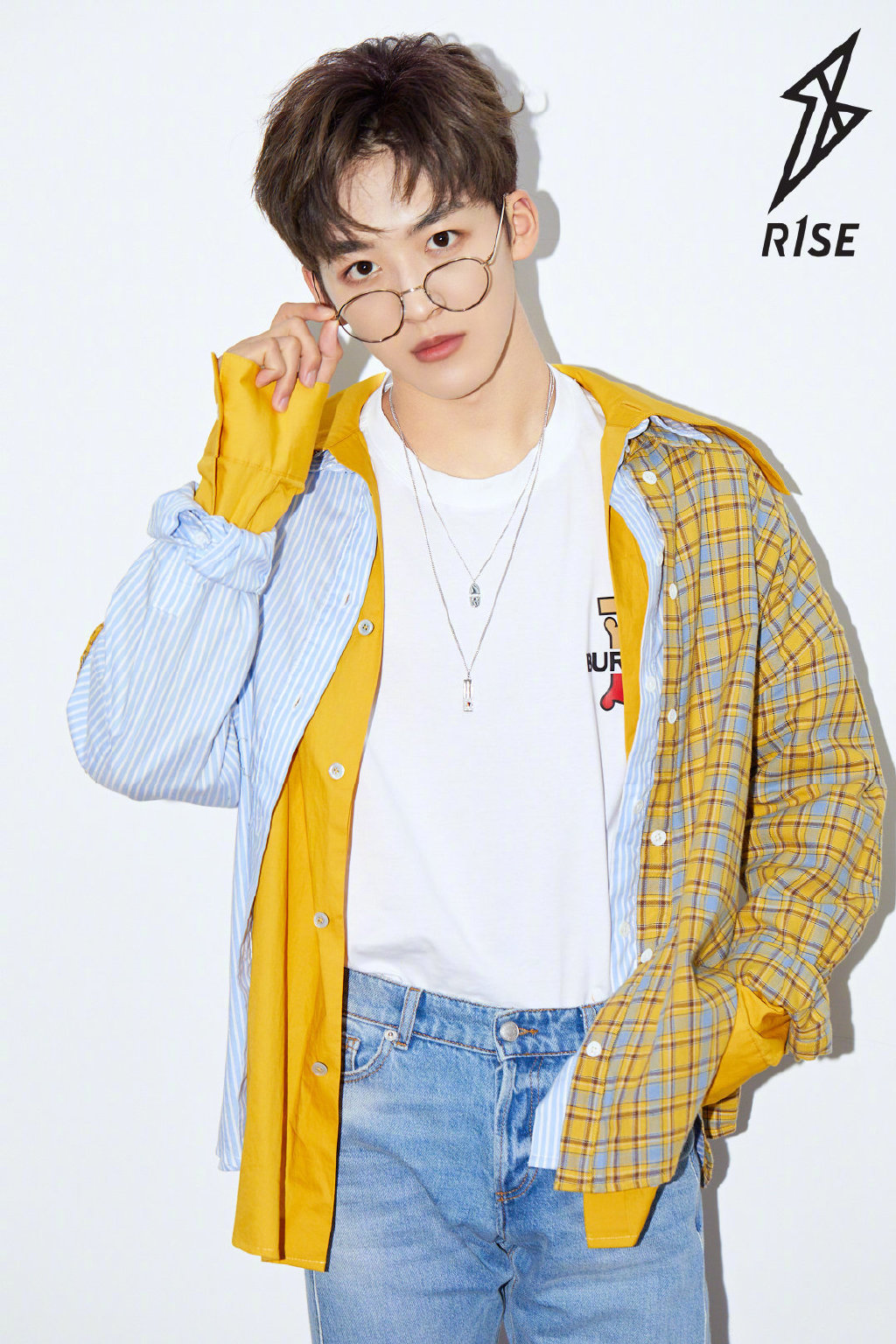 清新活力的柠檬糖味道的元气少年何洛洛保持初心