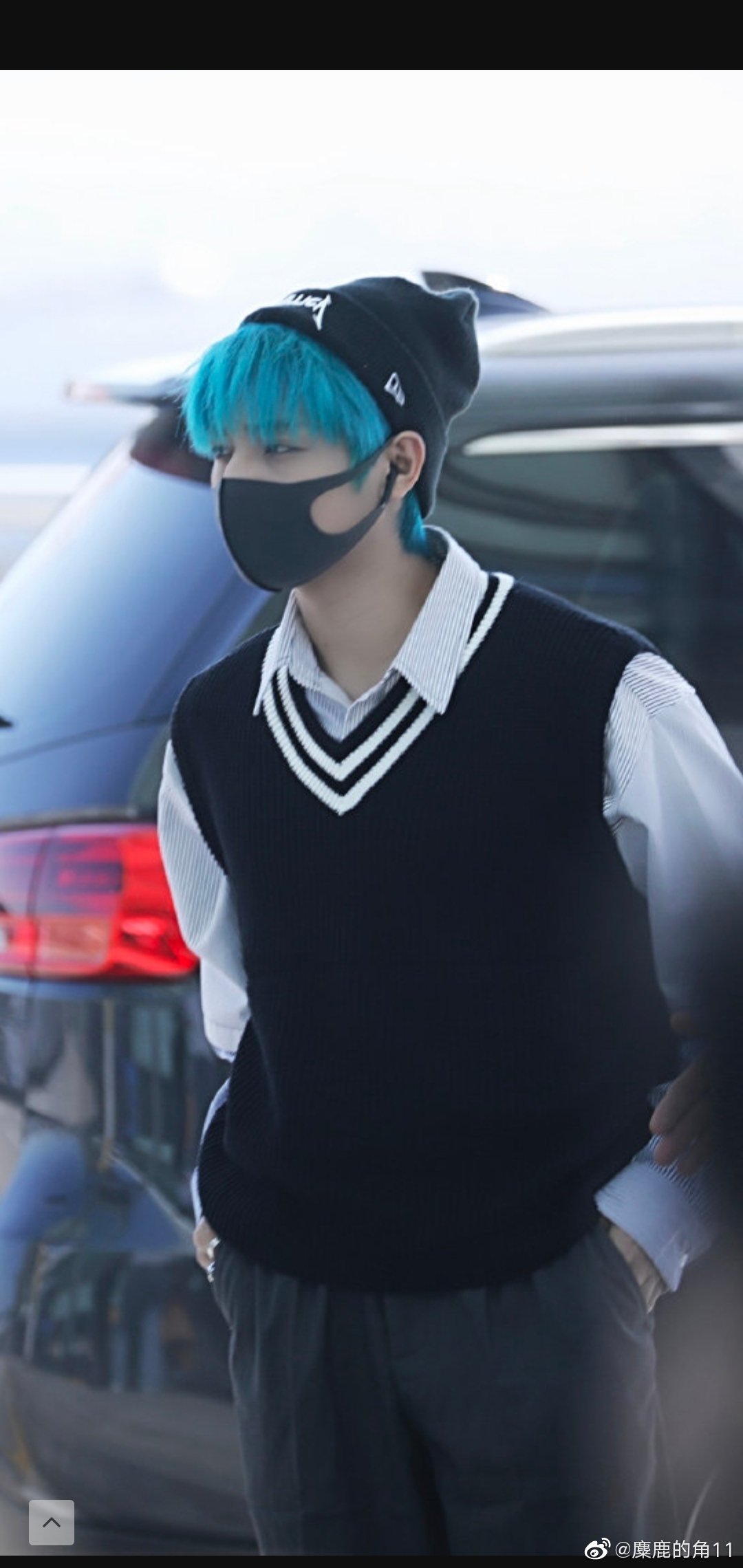 李振宁机场饭拍 首尔出发深深换新发色啦蓝绿色头发真的太爱了@unine