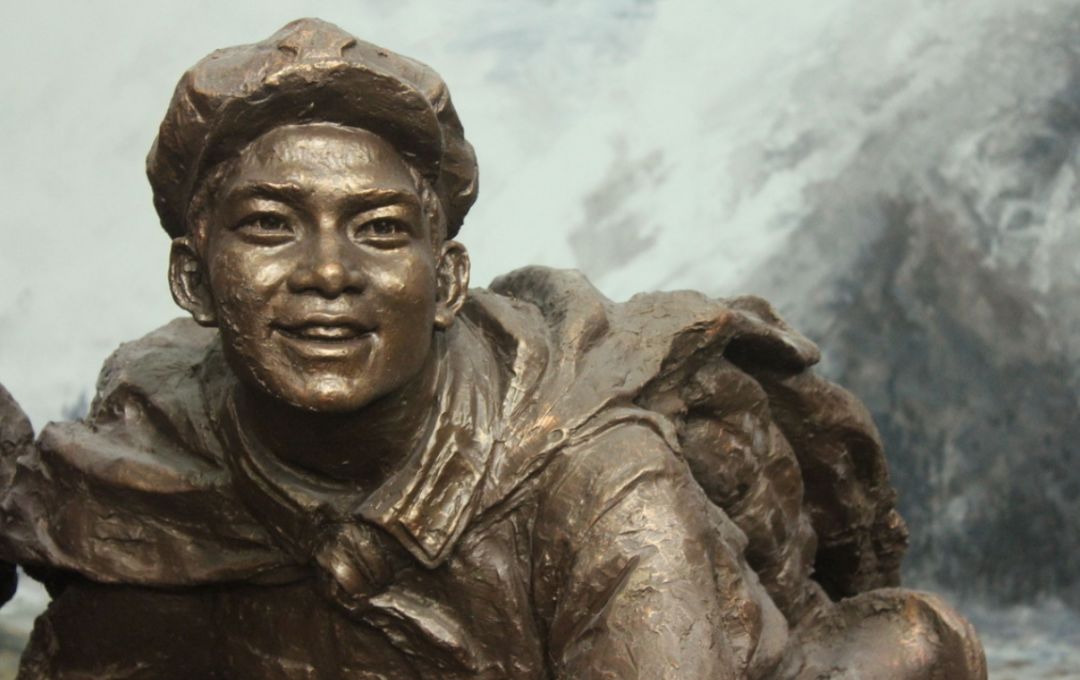 董卿跨年这一幕,把所有人都看哭了