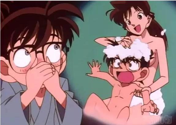 柯南为什么要隐藏自己?才不是怕黑衣人呢,而是怕被小兰揍死!