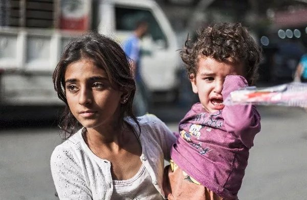 赞恩是叙利亚难民,为了活下去与家人逃离到黎巴嫩,黎巴嫩贫富差距大