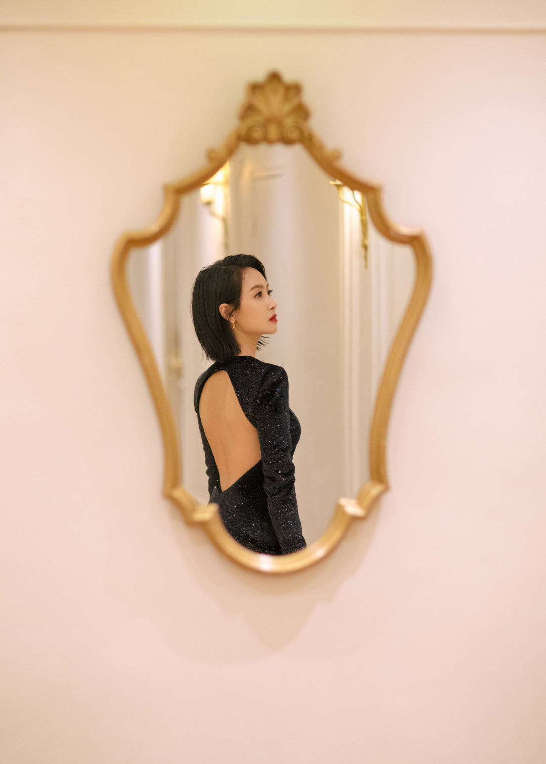 宋茜这一组露背装绝了,太有气质了