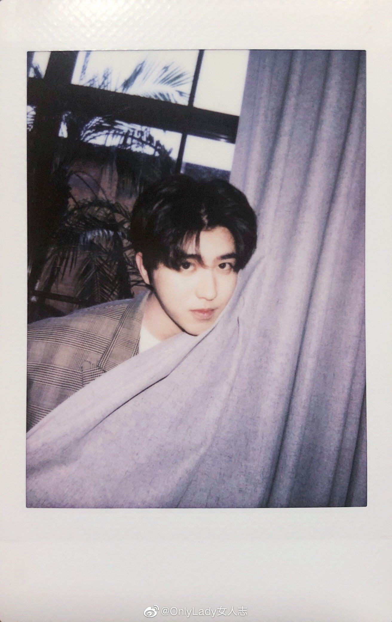 唱跳新歌《young》mv及音源正式发布,@蔡徐坤 赛车手造型首次解锁