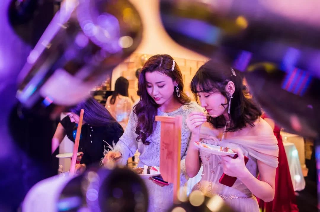 菲琳酒庄"暮光之城"女性力量主题沙龙活动,发现不一样的你!