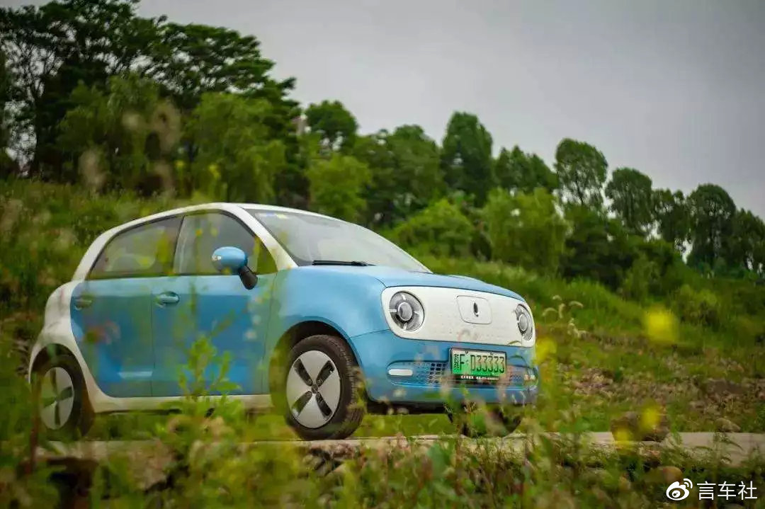 为什么电动汽车要比普通汽车贵很多？