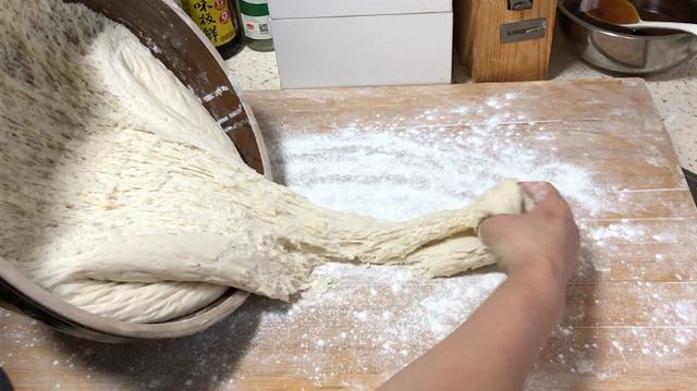 发面时,掌握5个包子馒头发面技巧,松软香甜不粘牙