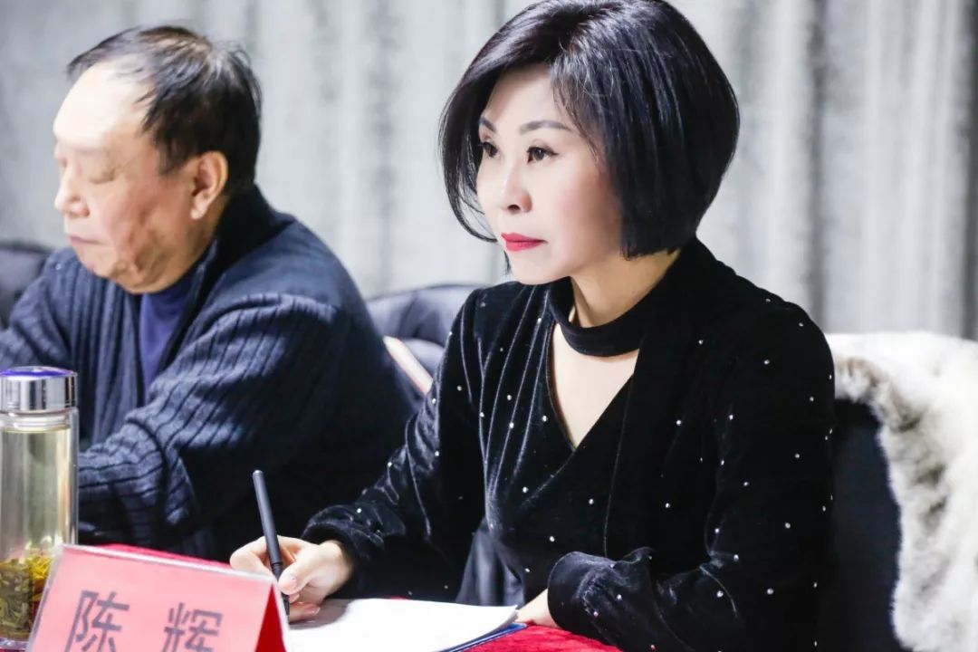 桃李不言下自成蹊英才济济笑开颜探访陈辉老师的助人圆梦之路