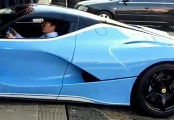 贾乃亮究竟多有钱?法拉利超跑代步,价格曝光后网友不淡定了