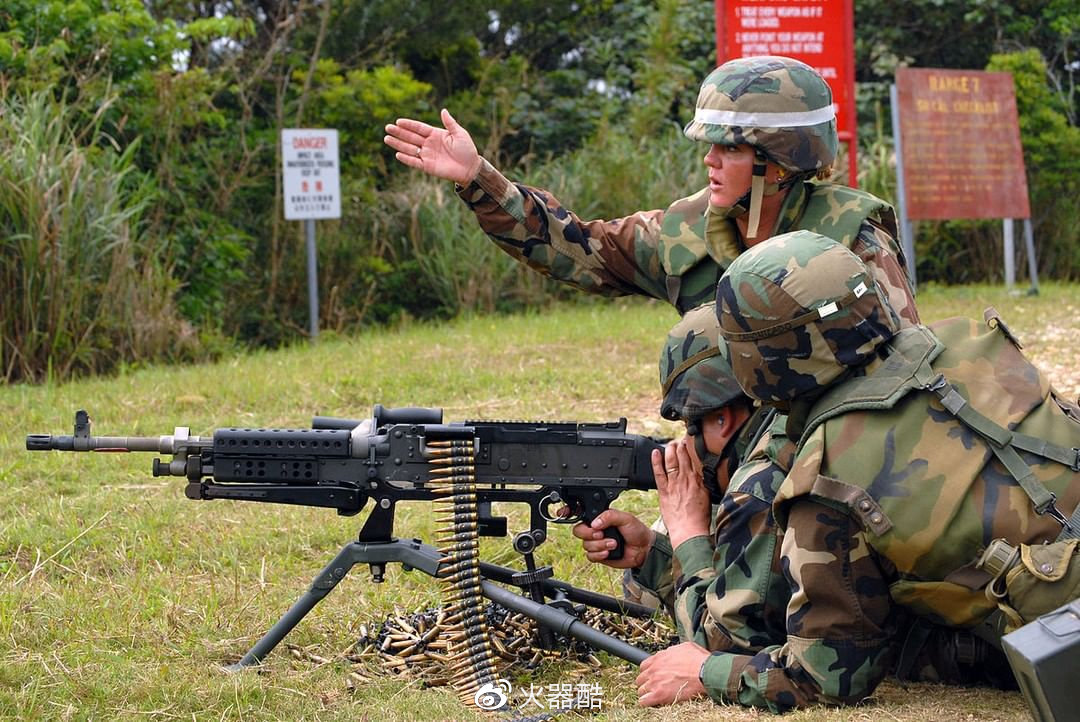 全自动周末假如您上战场要充当机枪兵的角色您是开心还是忧伤呢