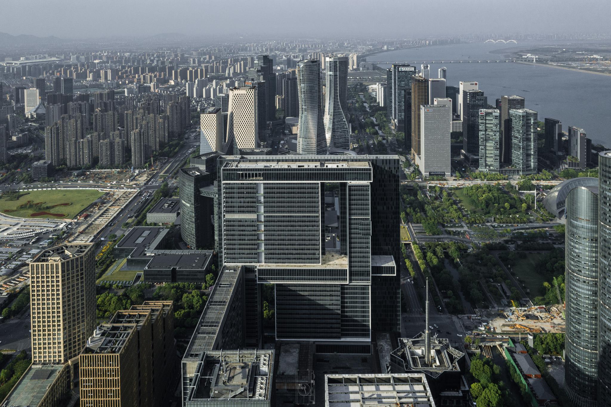 杭州微博城事 @新浪浙江 @杭州视觉部落 @杭州发布 在城市上空废种