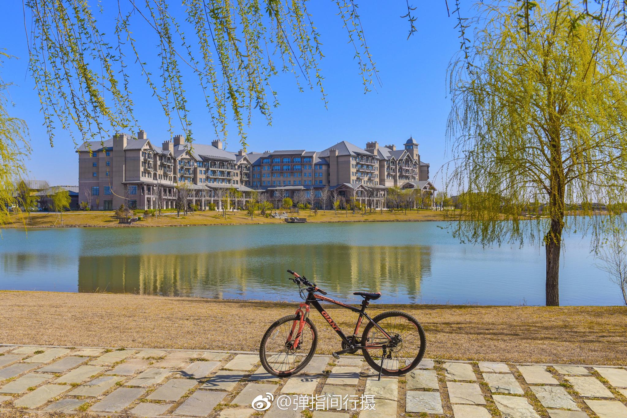 位于文安鲁能生态区的文安鲁能希尔顿酒店,虽毗邻京津都市群