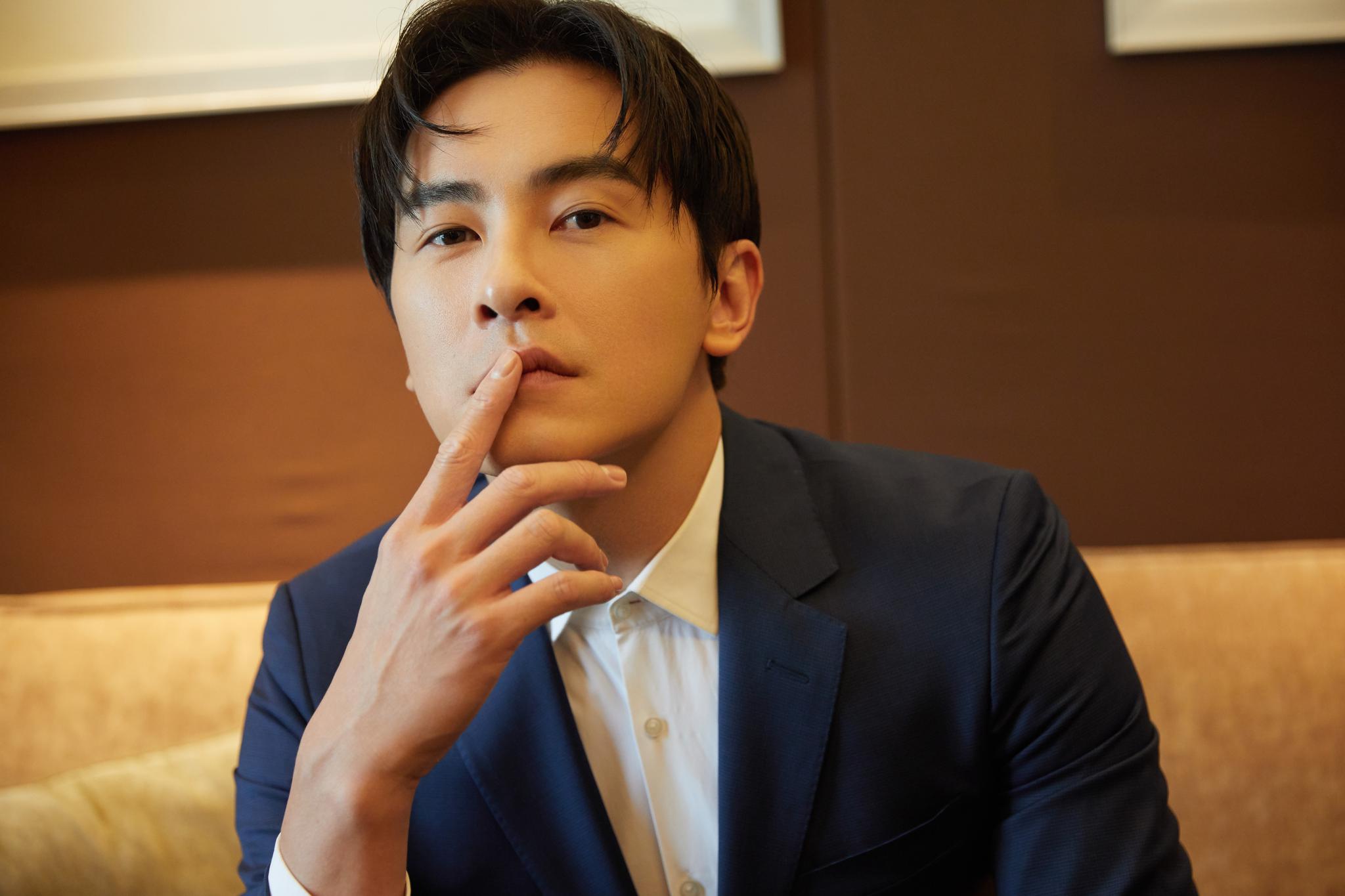 他是《爵迹临界天下》里心系苍生的银尘