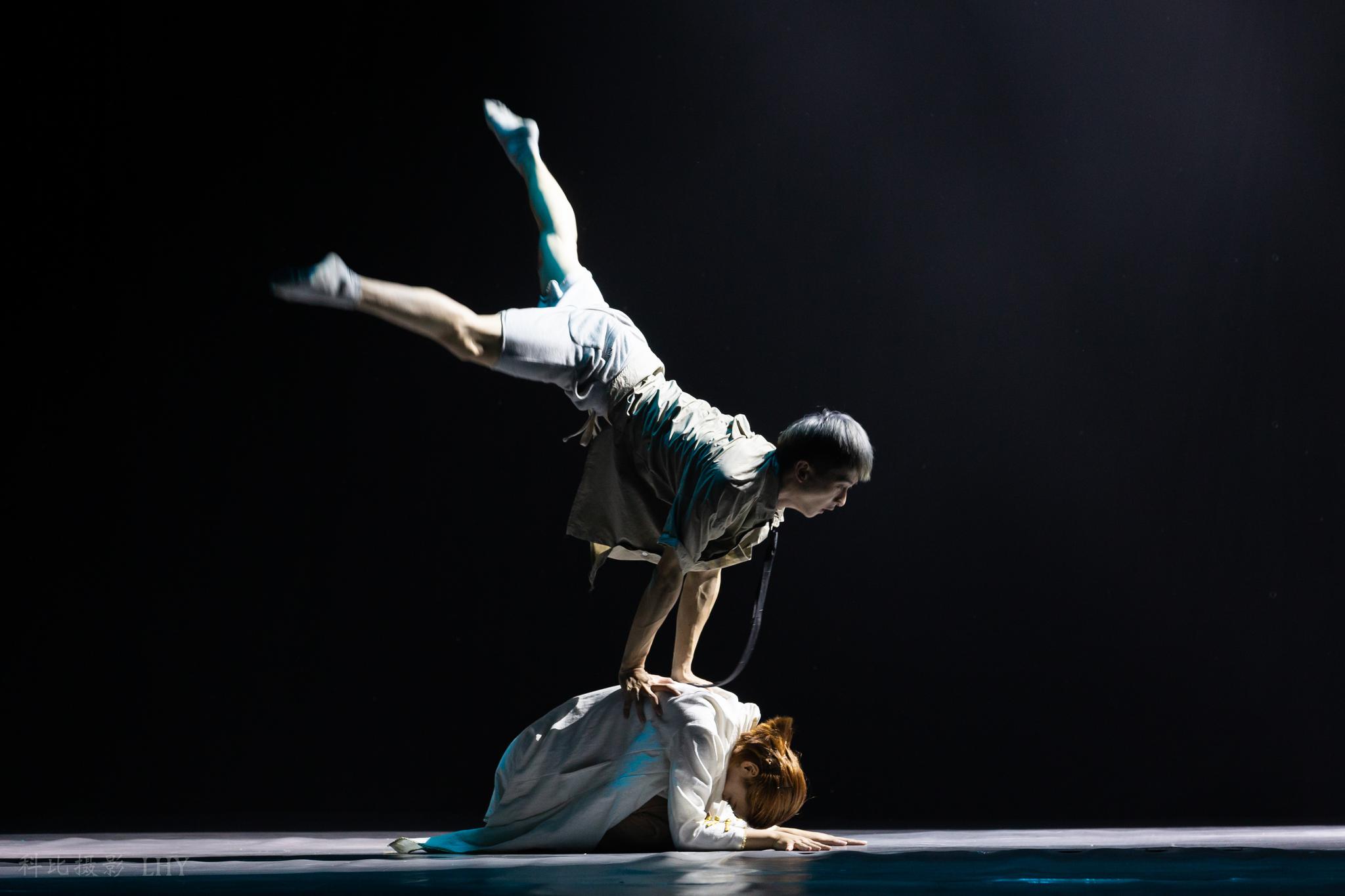 现代舞剧照