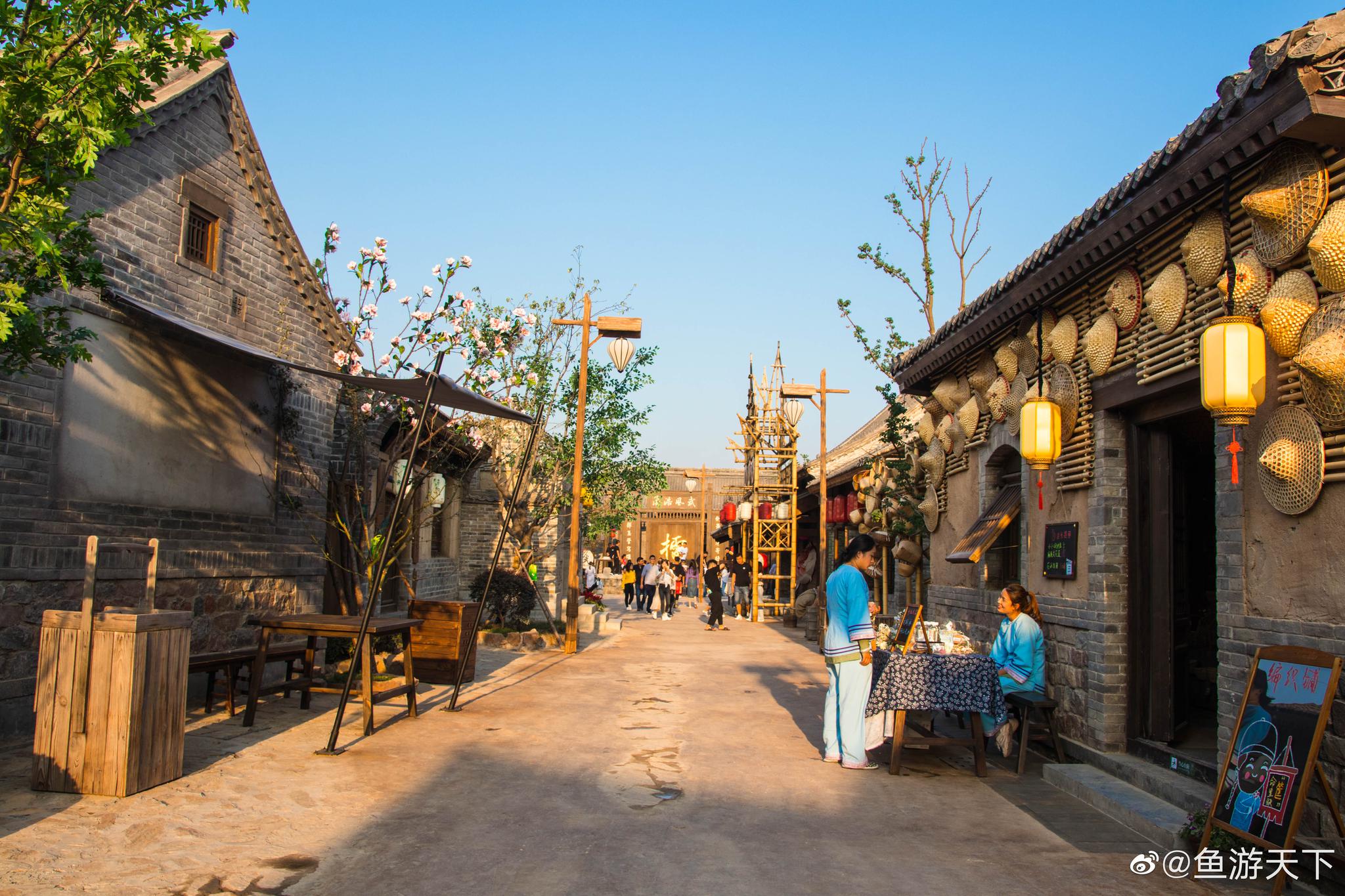 来到河南建业电影小镇,惊奇地发现:一个旅游景区