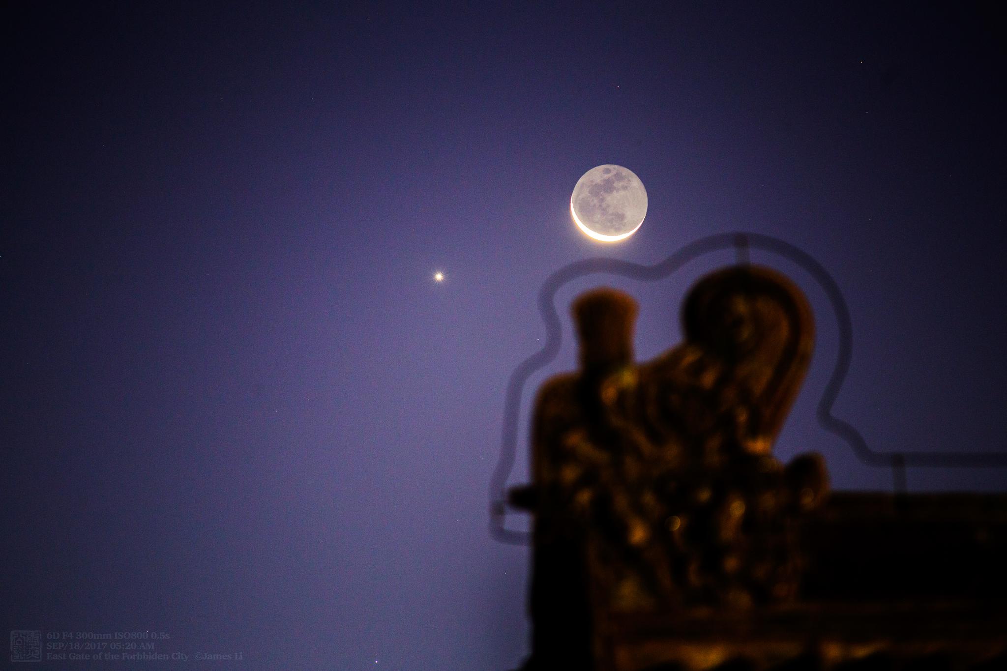明天又是金星伴月了,翻了一下曾经拍过的金星伴月,竟然能凑齐九张.