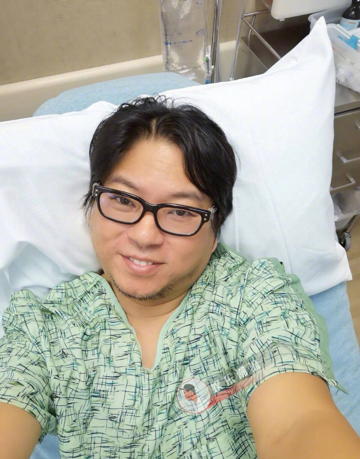 amanda seyfried居然勾高晓松脖子了,羡慕了