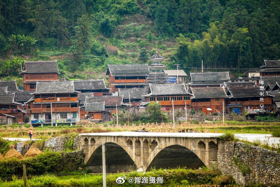 在贵州黎平县双江镇大山深处有一个古村落,叫四寨村