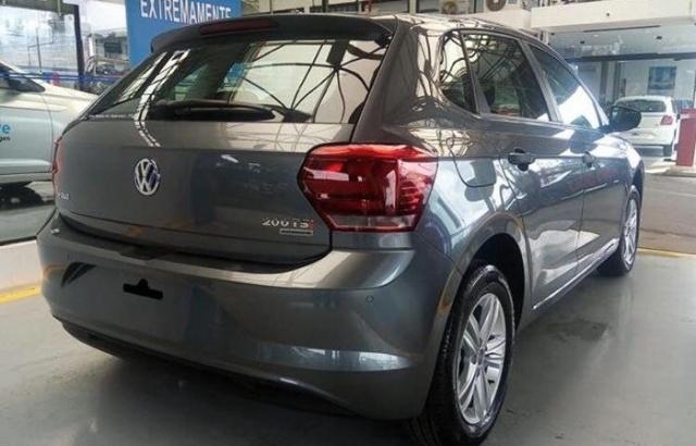 首台2019款大众polo到店,钛灰色实车质感十足,本田飞度压力大了