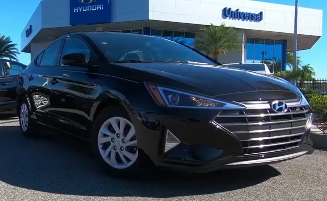 2019款现代伊兰特领动到店!黑色车身相当帅气 油耗5.5l配cvt